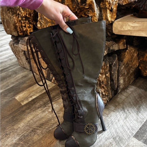 Ellie Dark Green Lace-Up Heeled Boots - Picture 2 of 10